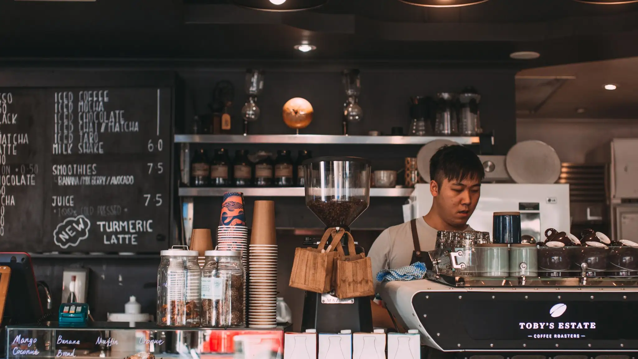 ร้านกาแฟในตึกออฟฟิศให้เช่า